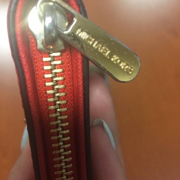 Michael Kors wallet - Picture 4 of 4